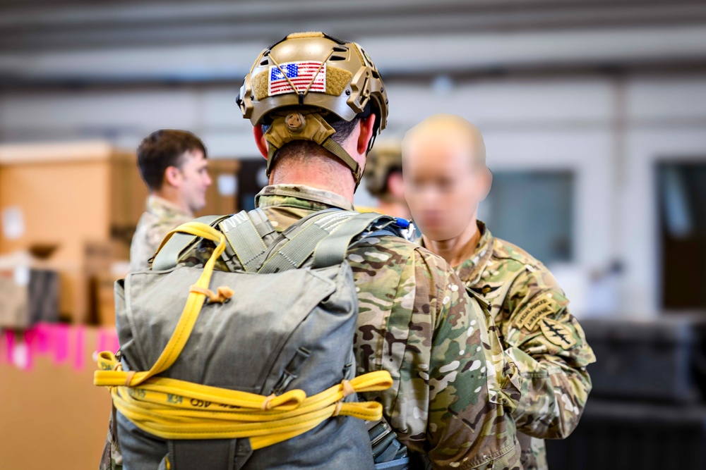 SOCEUR conducts airborne jump over Mont-Saint-Michel