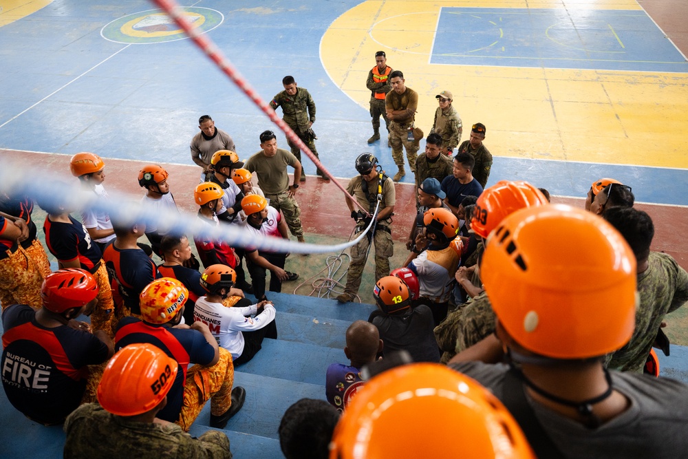 The Hawaii National Guard conducts Urban Rescue training during Pacific Partnership 2025 in Virac, Philippines