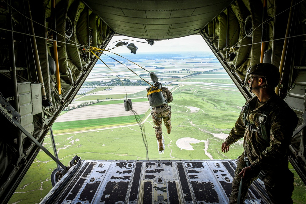 SOCEUR conducts airborne jump over Mont-Saint-Michel
