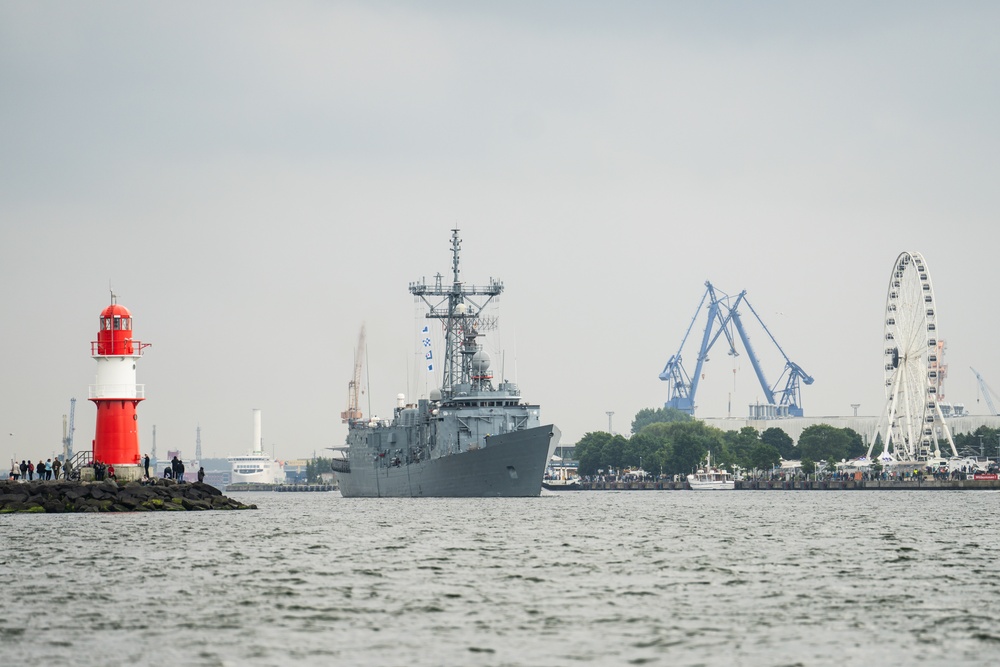 BALTOPS 25 ships depart Rostock, Germany
