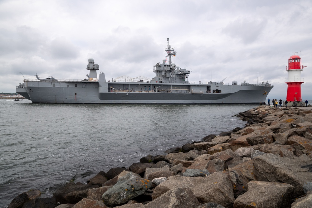 BALTOPS 25 ships depart Rostock, Germany