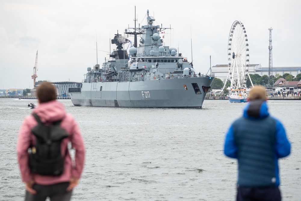BALTOPS 25 ships depart Rostock, Germany
