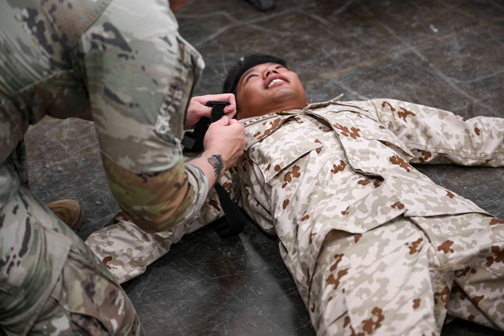 US, Japan service members train together in casualty combat care