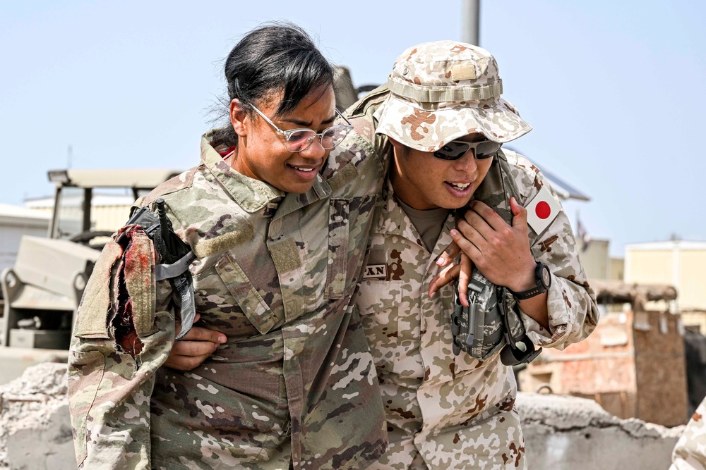 US, Japan service members train together in casualty combat care
