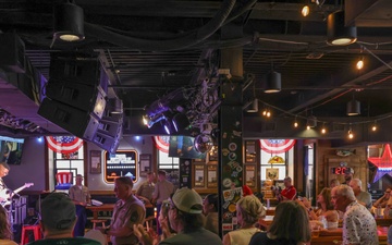 MCRC Participates in Country Music Awards During Marine Week Nashville