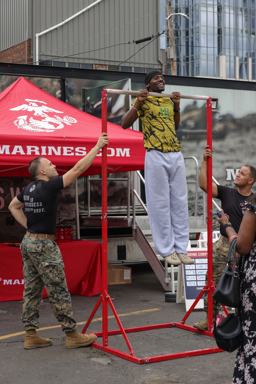 MCRC Participates in Country Music Awards During Marine Week Nashville