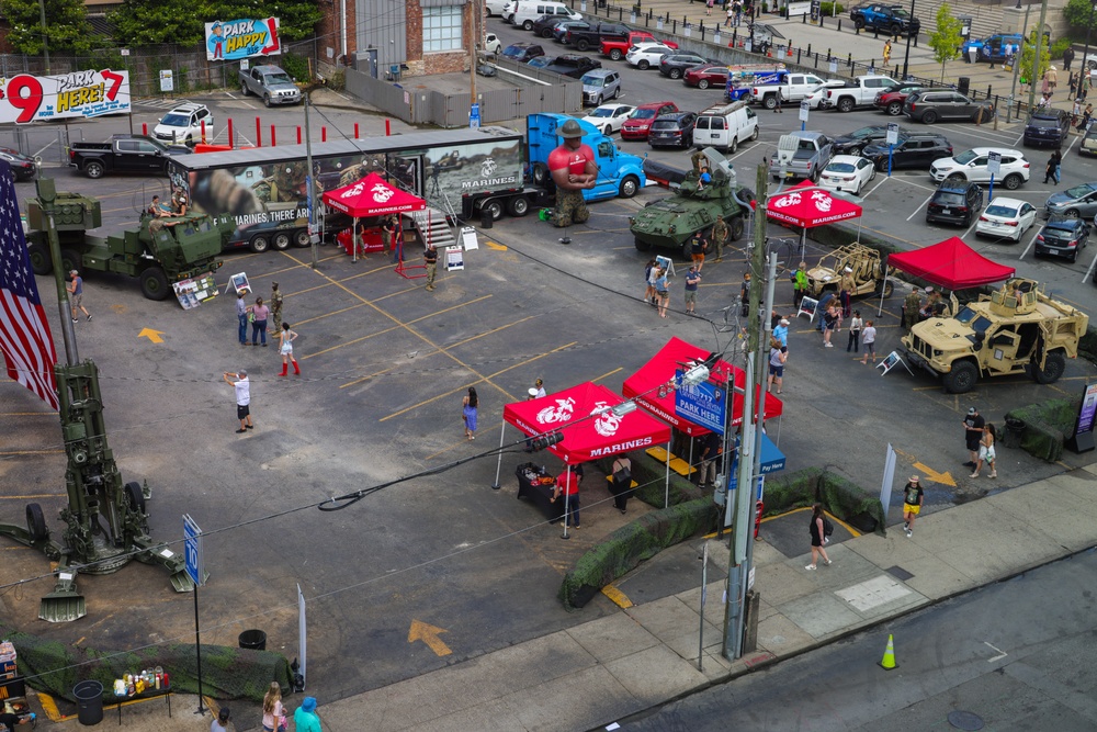 MCRC Participates in Country Music Awards During Marine Week Nashville