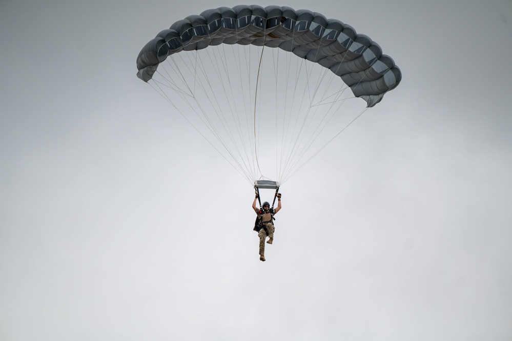 308th Rescue Squadron conducts parachute training
