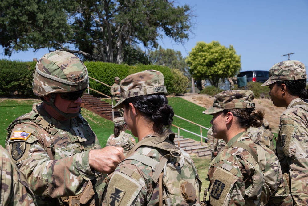 Chief of Army Reserve Re-enlists Soldiers at Mojave Falcon