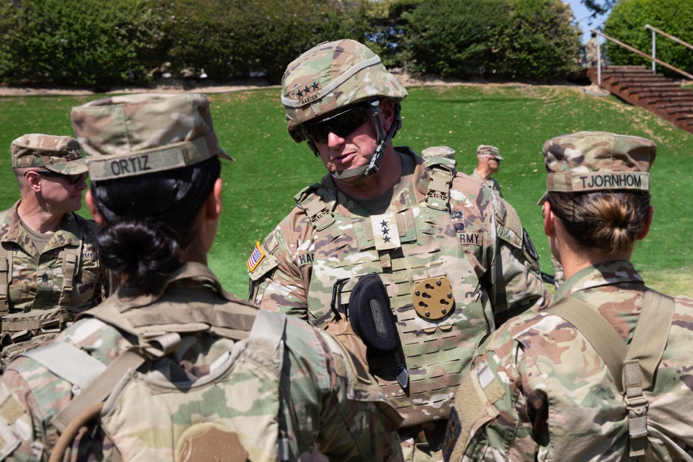 Chief of Army Reserve Re-enlists Soldiers at Mojave Falcon