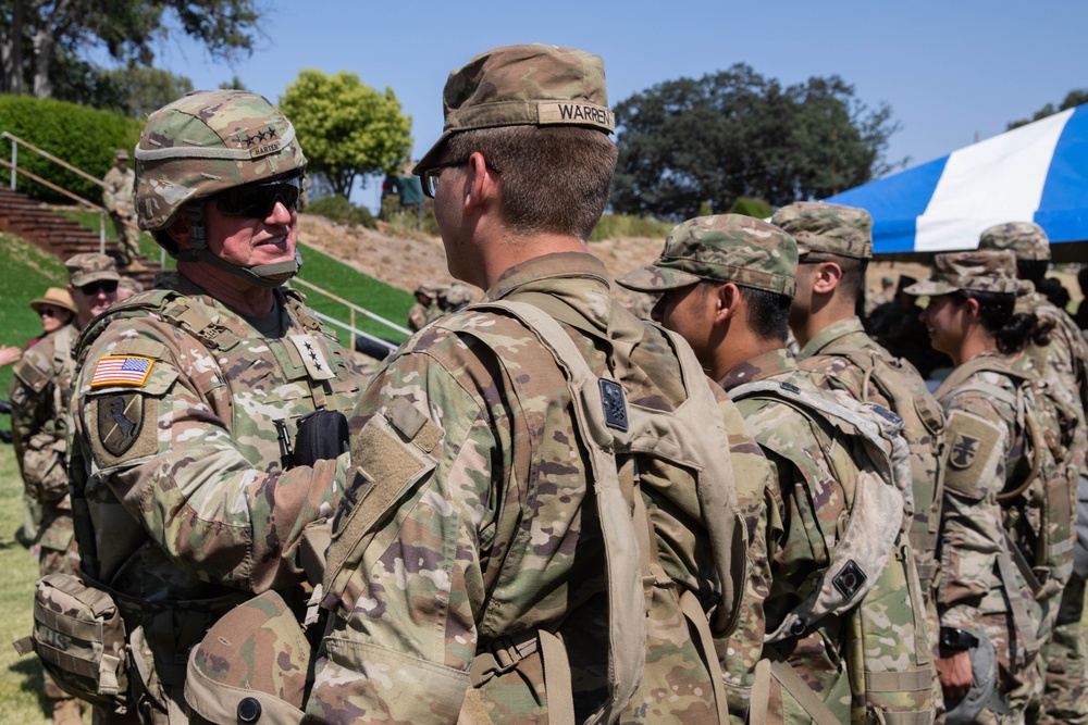 Chief of Army Reserve Re-enlists Soldiers at Mojave Falcon