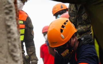 The Hawaii National Guard conducts Urban Rescue training during Pacific Partnership  2025 in Virac, Philippines