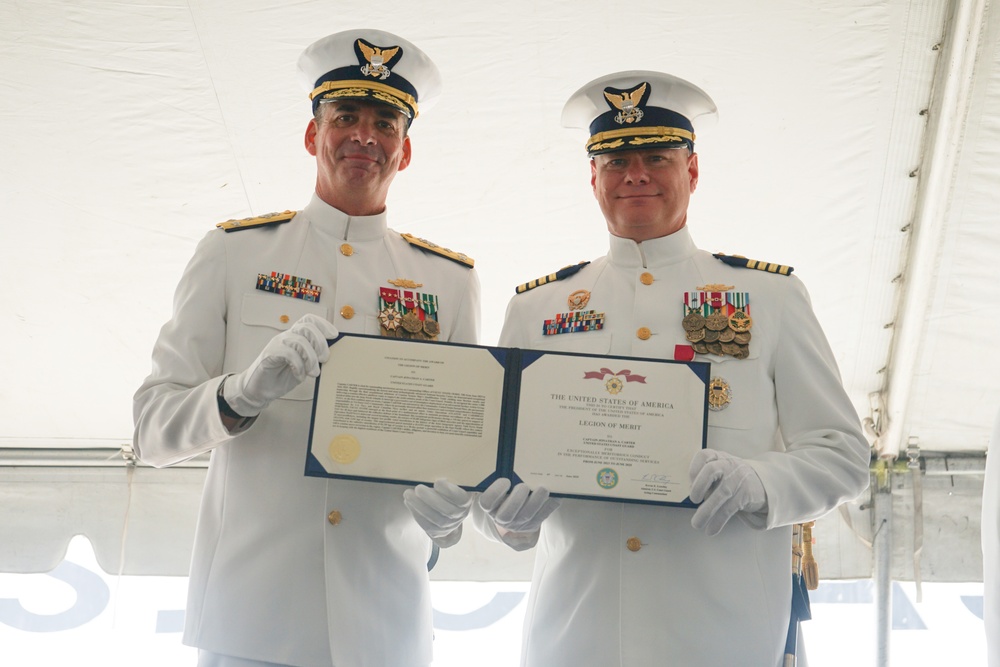 Coast Guard Cutter Stone holds change-of-command ceremony