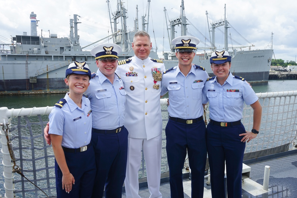 Coast Guard Cutter Stone holds change-of-command ceremony