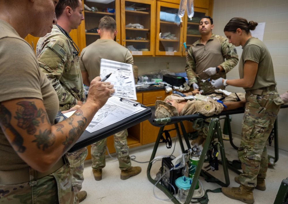 Joint response: Soldiers, Marines conduct MEDEVAC training