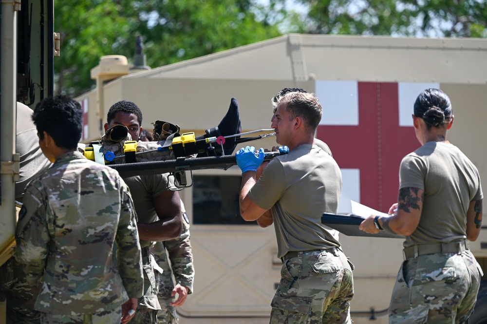 Joint response: Soldiers, Marines conduct MEDEVAC training