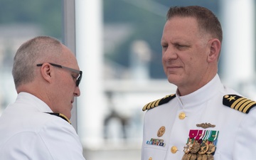 Submarine Squadron 4 holds change of command