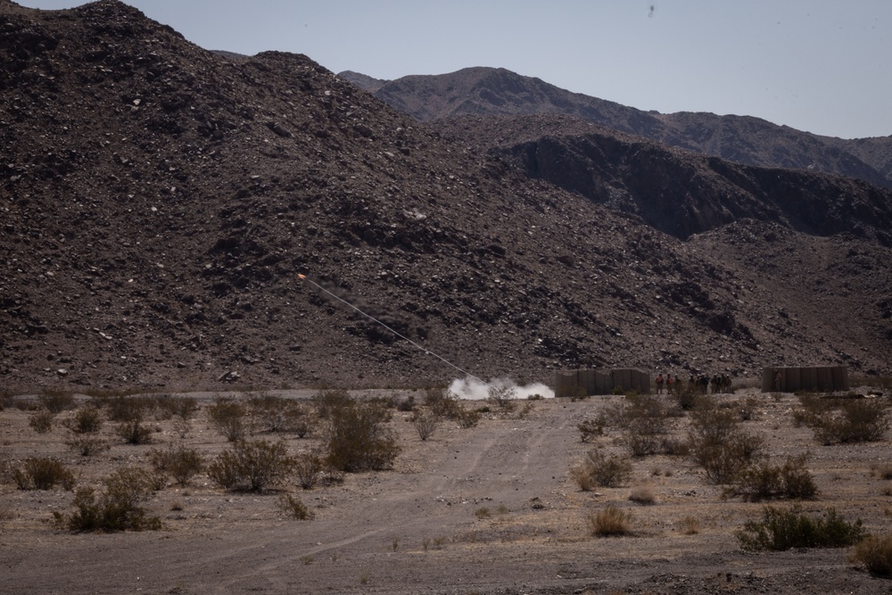 ITX 3-25: Combat Engineers and AAV Crewmembers Employ Explosives on Range 114
