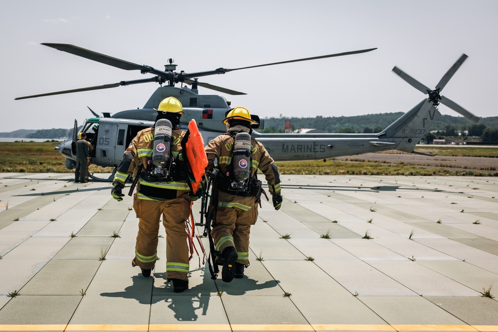 Marines with MCAF conduct helicopter evacuation exercise