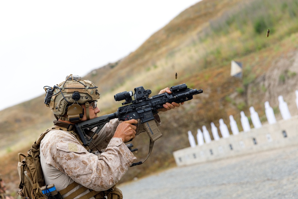 U.S. Marines, Indonesian Korps Marinir participate in live-fire range