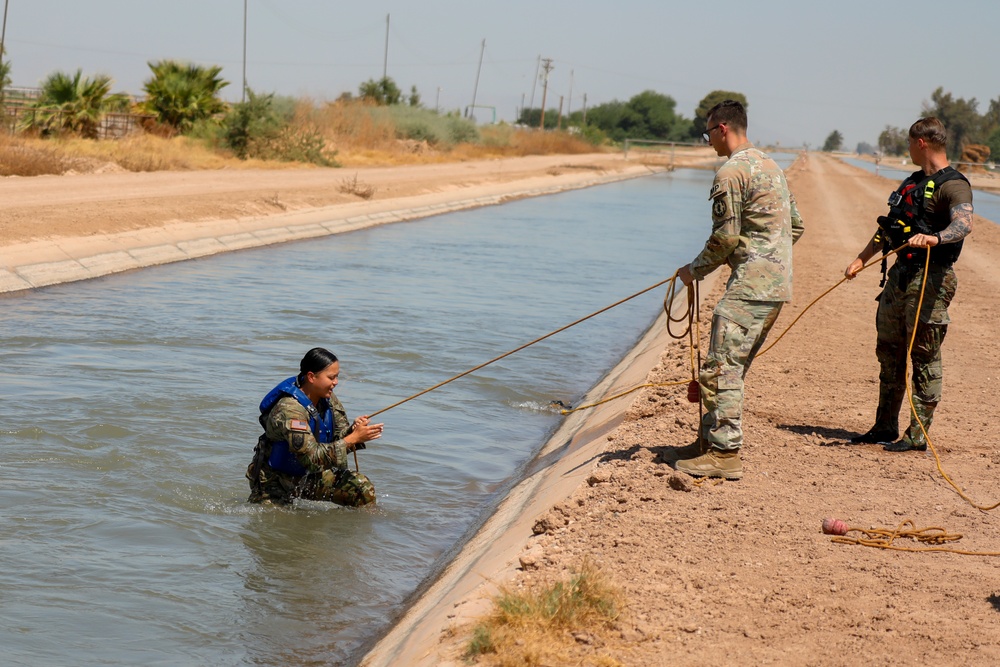 720th Military Police Battalion conducts water survival training
