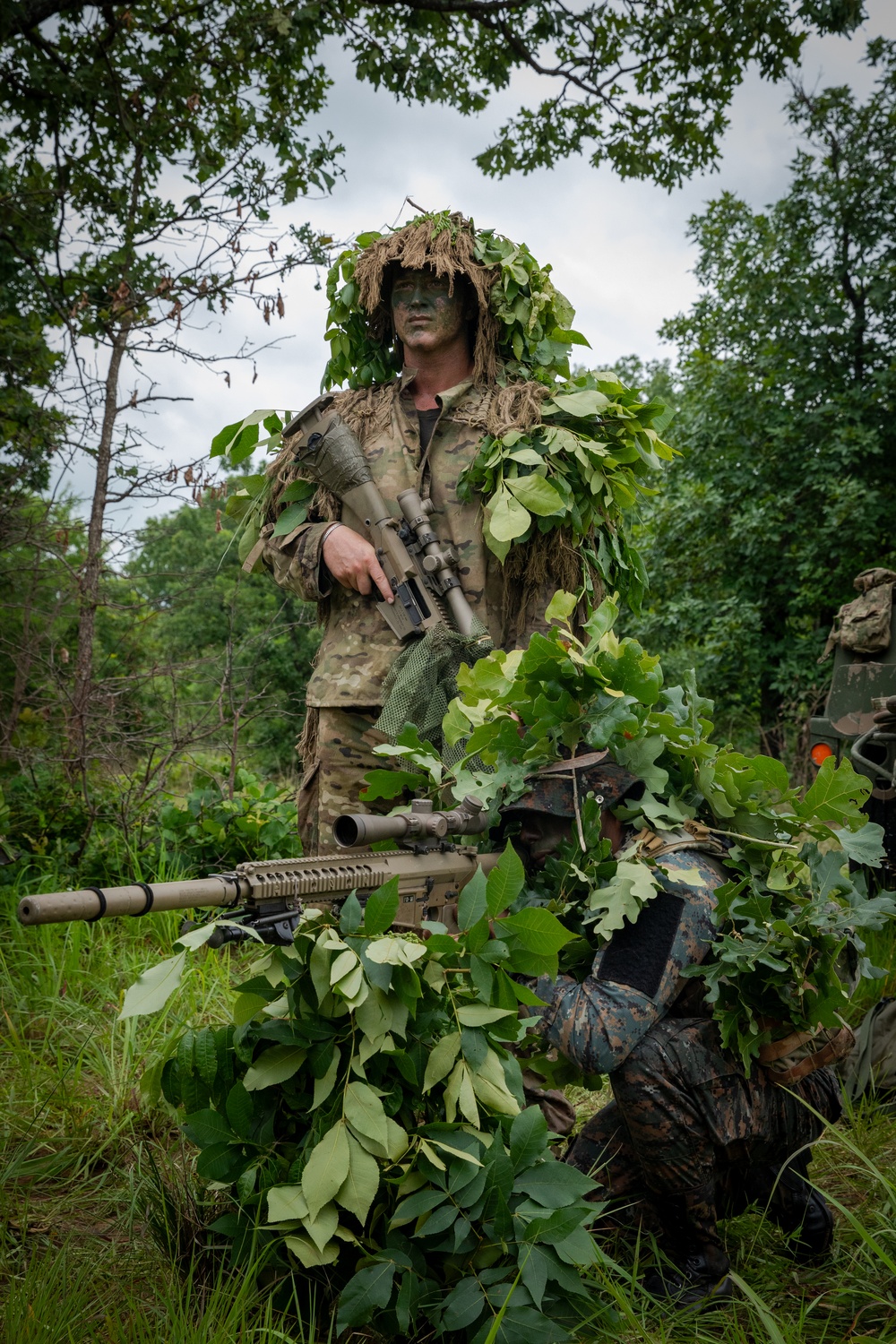 Reconnaissance Soldiers and Guatamalan Armed Forces conduct sniper Training