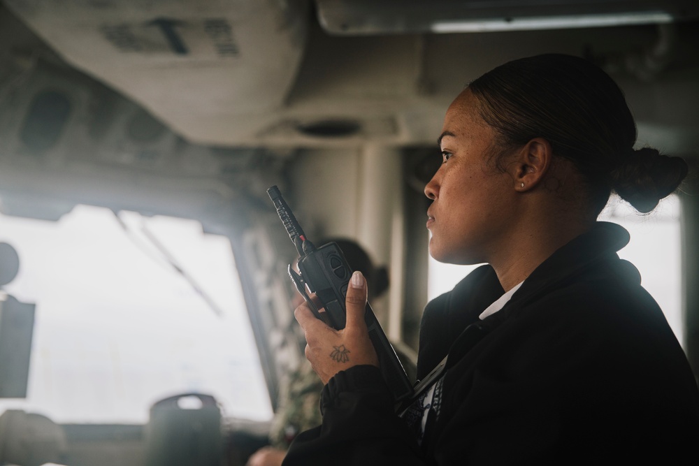 QUART: HMLA-369, HMH-466 Conducts Qualifications Aboard USS Harpers Ferry