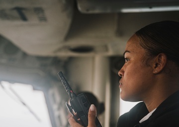 QUART: HMLA-369, HMH-466 Conducts Qualifications Aboard USS Harpers Ferry