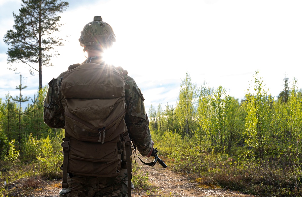 U.S. and Sweden partner for land navigation exercise