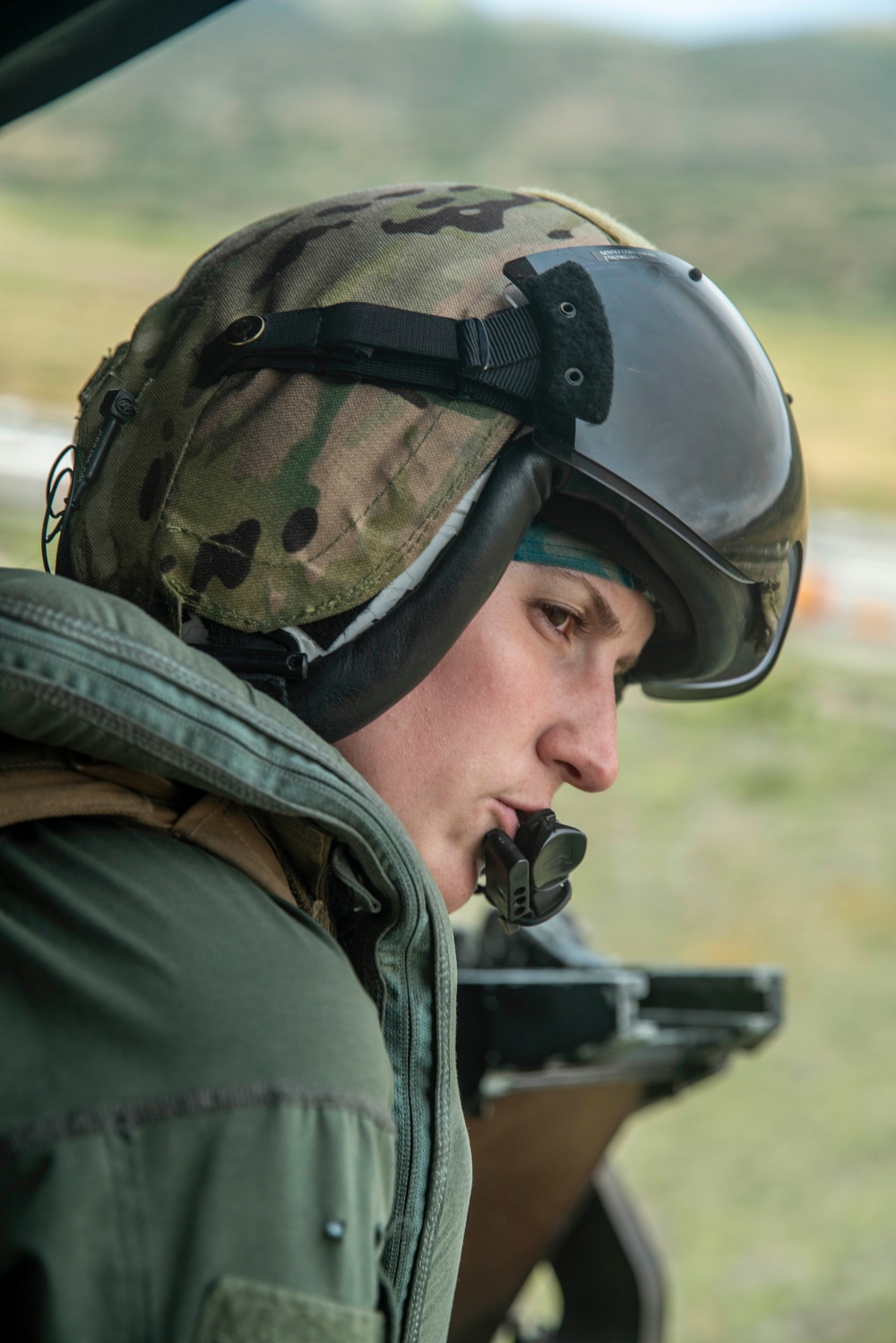 QUART: HMLA-369 Touches Down on USS Harpers Ferry