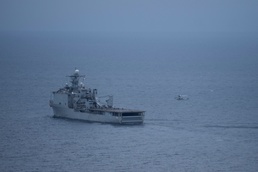 QUART: HMLA-369 Touches Down on USS Harpers Ferry