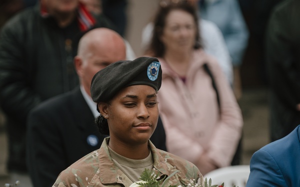 U.S. Soldiers participate in Cérémonie Borne Zéro