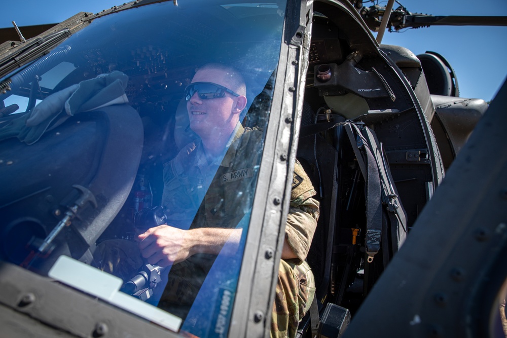 Aviation conducts aircraft familiarization training with field hospital