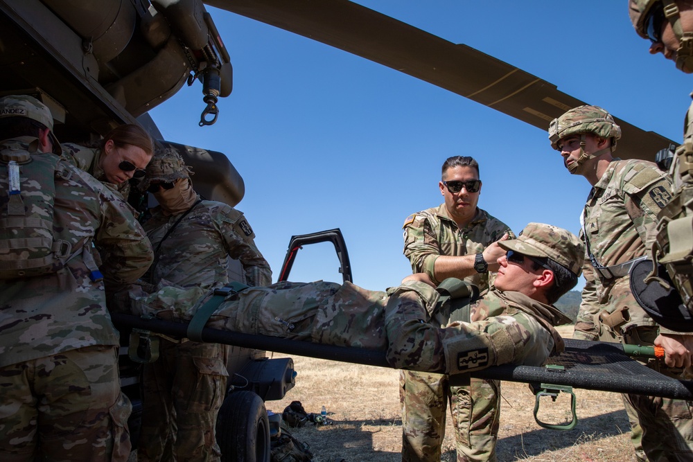 Aviation conducts aircraft familiarization training with field hospital