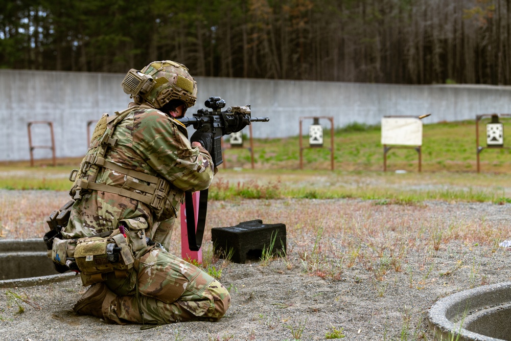 Hunt, Race, Compete: 3-161 hosts first annual Dark Rifle Cup