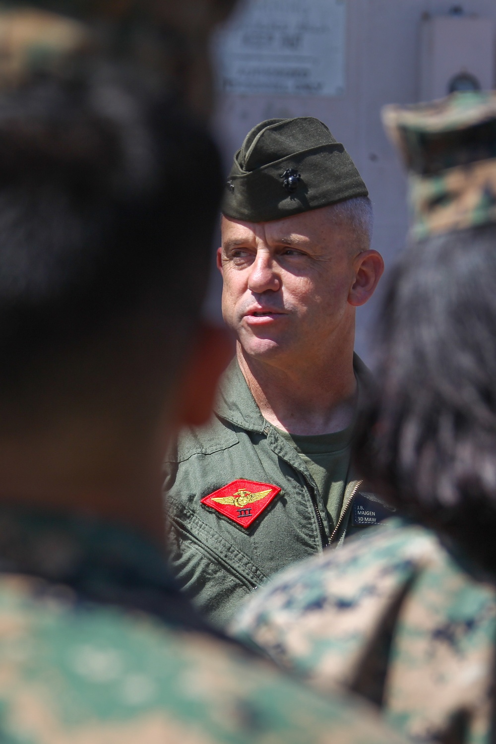3rd MAW CG recognizes Marines with MALS-16 for excellence
