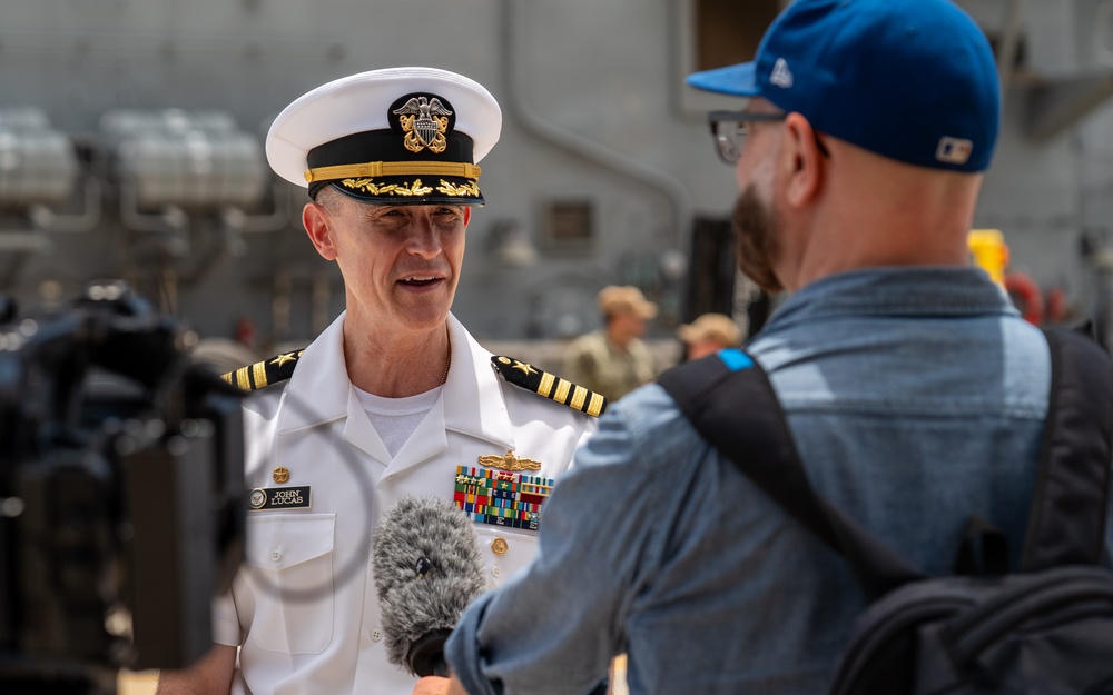 USS Gettysburg Returns to Homeport