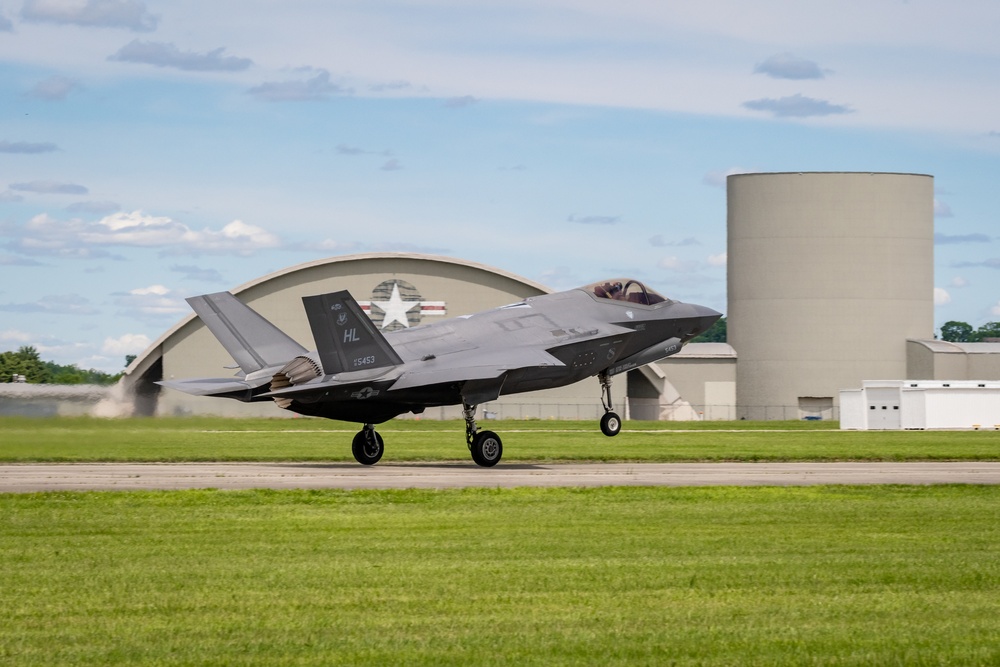 NMUSAF welcomes the F-35