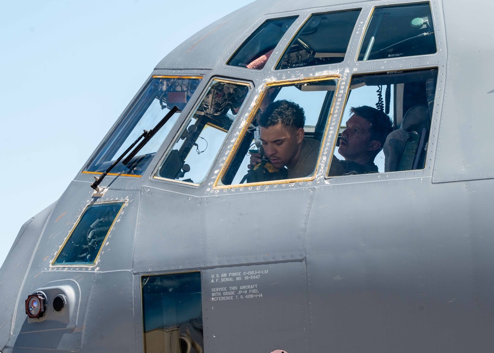 79th RGS Aircraft Recovery and through-flight maintenance