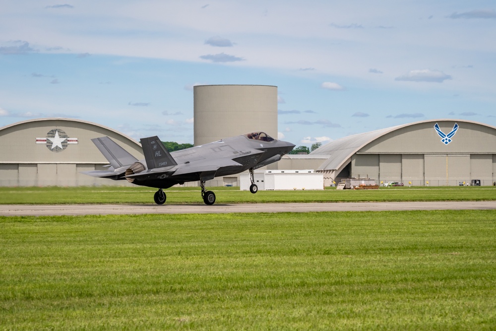 NMUSAF welcomes the F-35