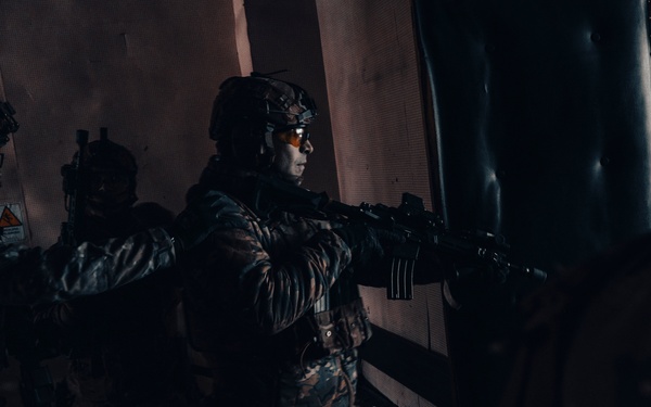 SOUTHERN STAR 25 Close Quarters Battle training