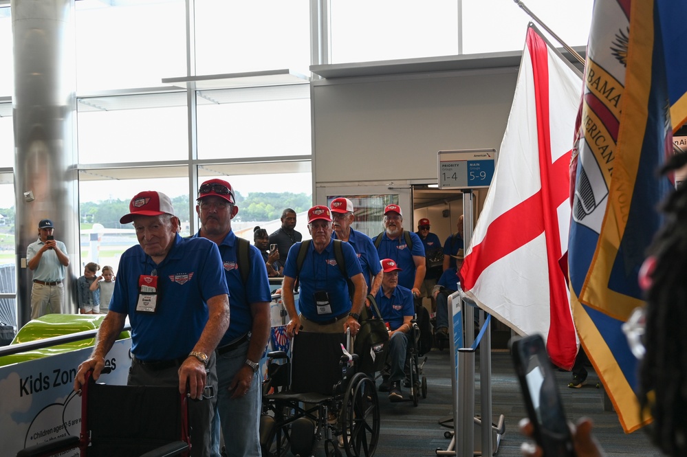 Vietnam and Korean War Veterans Welcomed Home by Community
