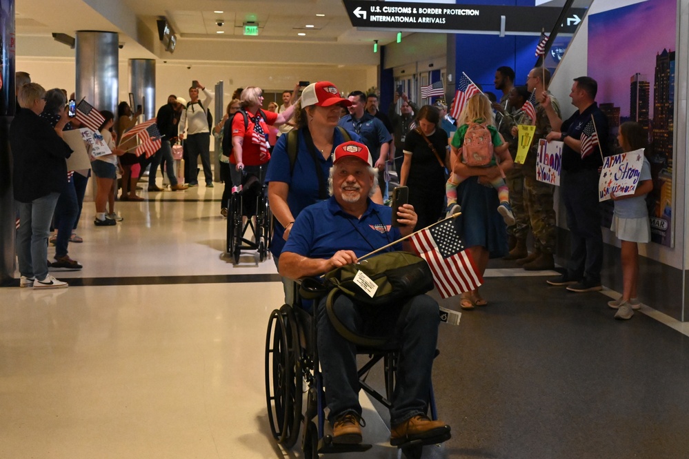 Vietnam and Korean War Veterans Welcomed Home by Community
