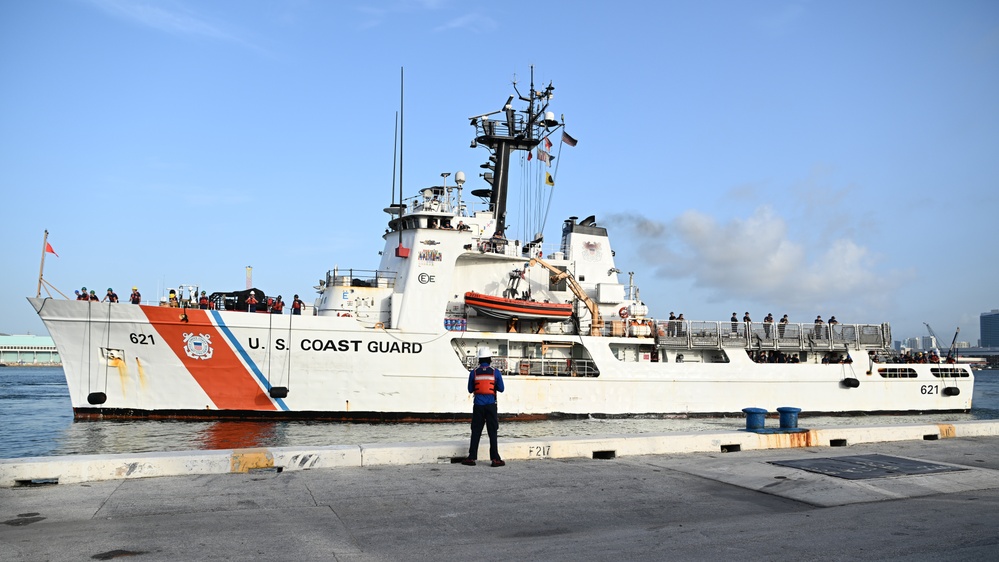 Coast Guard offloads more than $138 million in illicit drugs interdicted in Caribbean Sea