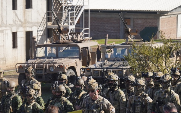 SOUTHERN STAR 25: Chilean MOD observes SOF demonstration