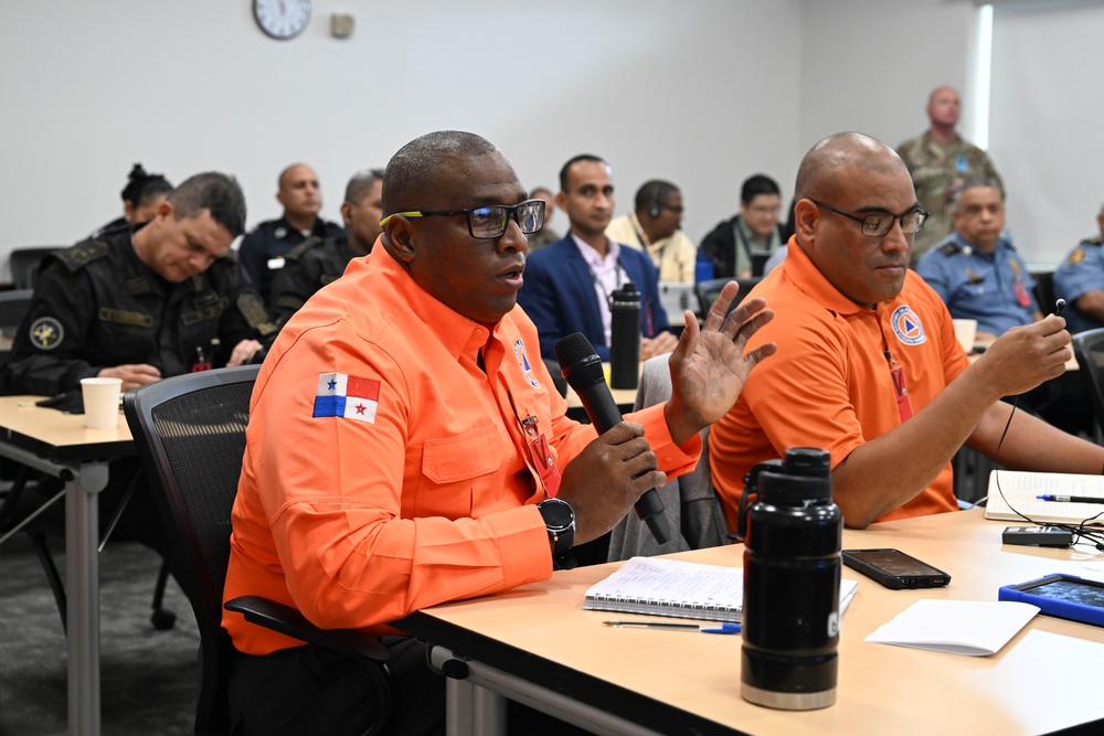 Missouri Army National Guard members conduct subject matter expert exchange with Panamanian partners