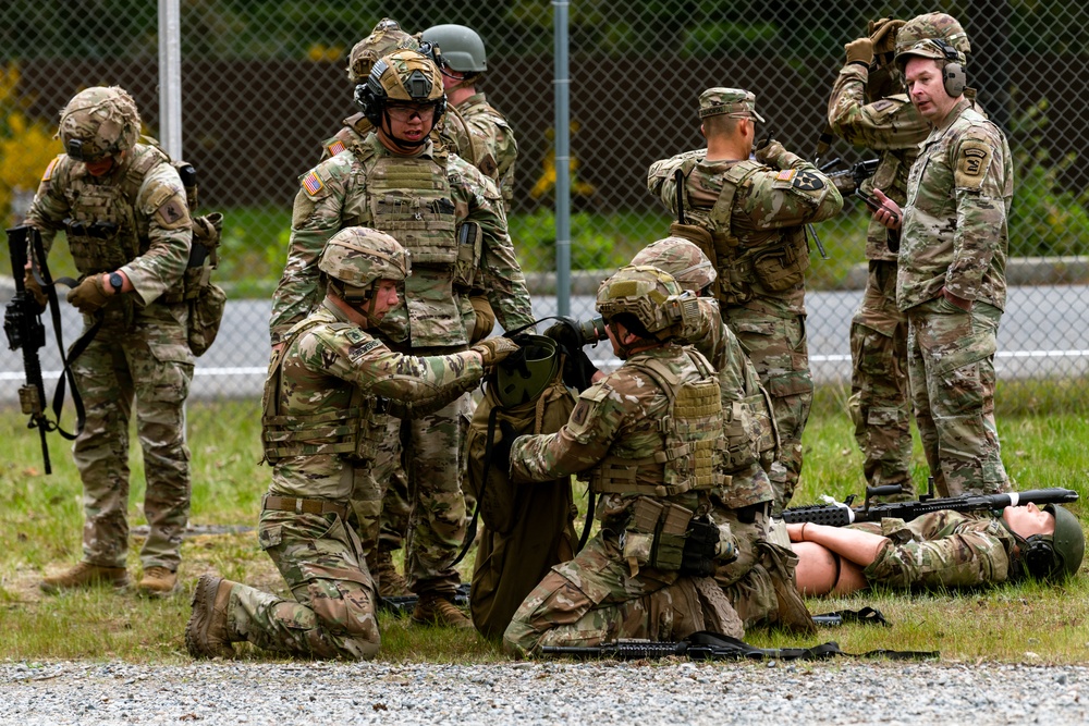 Hunt, Race, Compete: 3-161 hosts first annual Dark Rifle Cup