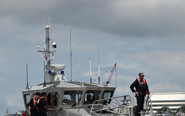 Coast Guard participates in Norfolk Harborfest 2025
