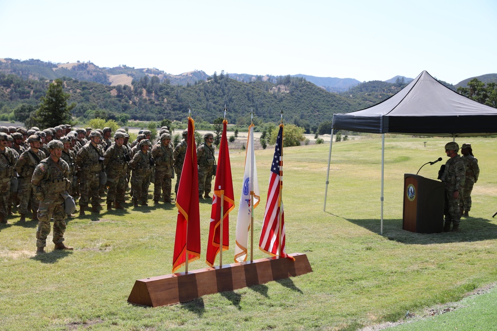 Chief of Army Reserve Re-enlists Soldiers at Mojave Falcon