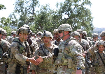 Chief of Army Reserve Re-enlists Soldiers at Mojave Falcon